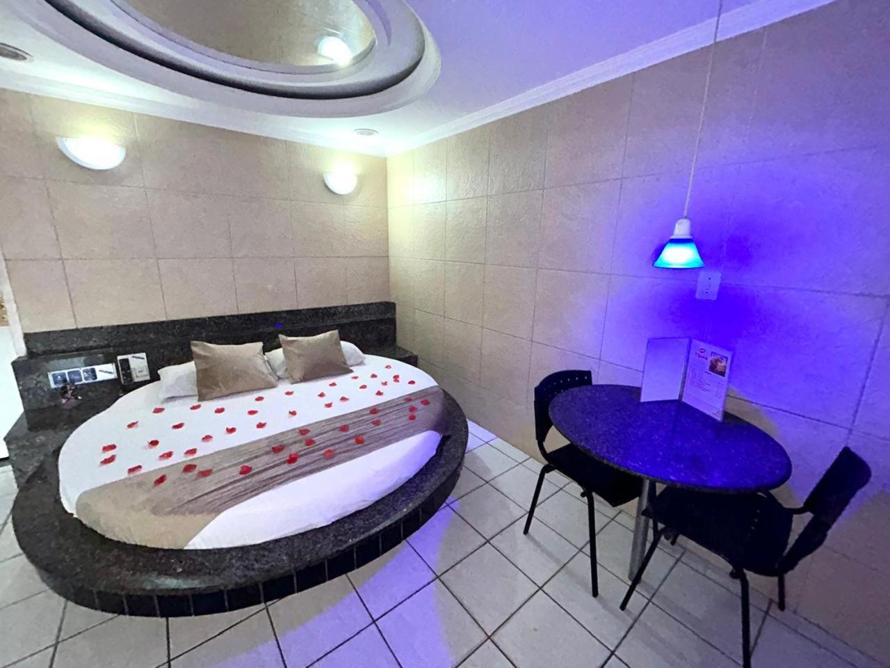 Motel Tijuca Жабуатан-дус-Гуарарапис Экстерьер фото